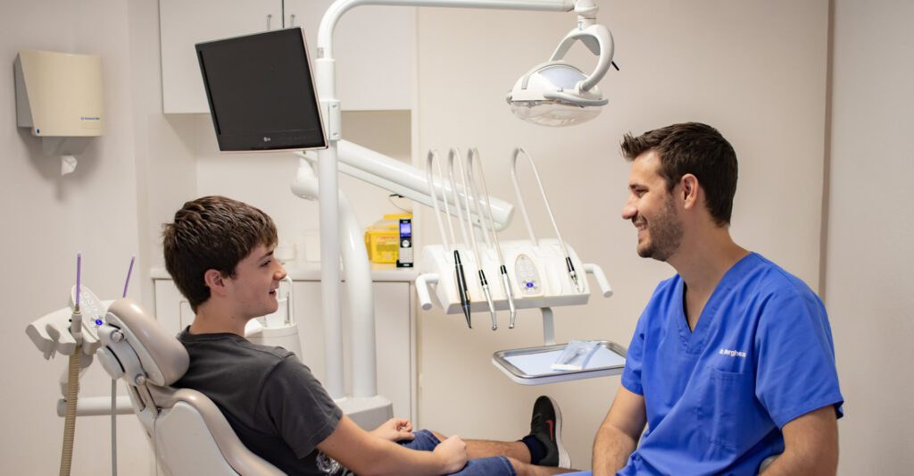 Clínica dental equipada en Calpe con tecnología avanzada